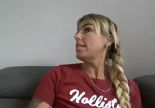 poppyinga1 on StripChat 