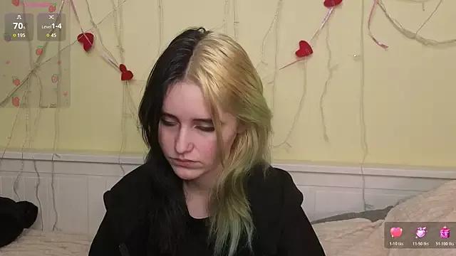 Checkout PortiaHedge, they want to masturbate for you PortiaHedge from StripChat