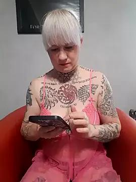 poussichienne on StripChat