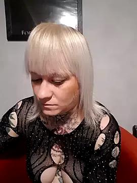 poussichienne from StripChat