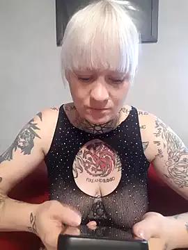 poussichienne on StripChat