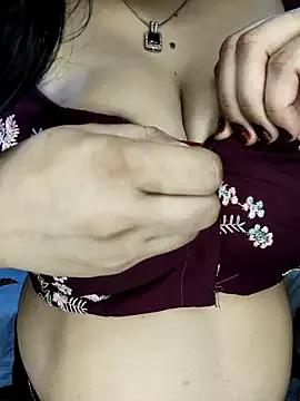 Freechat PRIYA_22 on StripChat