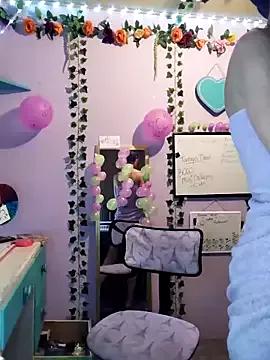 Purple2StayThnxx on StripChat