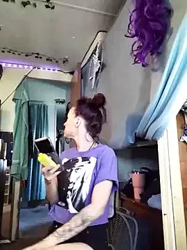 Purple2StayThnxx on StripChat