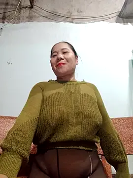 Queen-18200 on StripChat