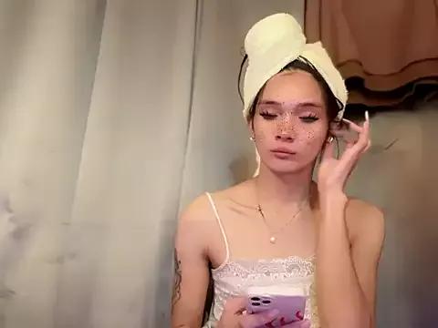 Watch StripChat's Queen_lucinda queen_lucinda from StripChat