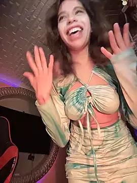 Masturbate to Queentaraf999, they want to masturbate for you Queentaraf999 from StripChat