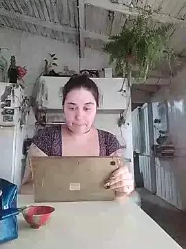 Queenyyy on StripChat