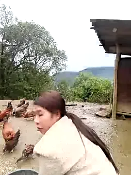 Freechat quynhkoolbae on StripChat