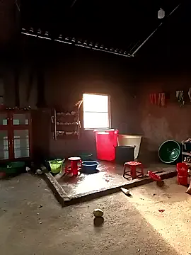 Freechat quynhkoolbae on StripChat