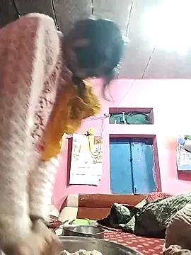 R_Roshni on StripChat