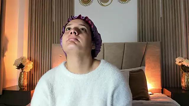 Rachell_Jamess on StripChat