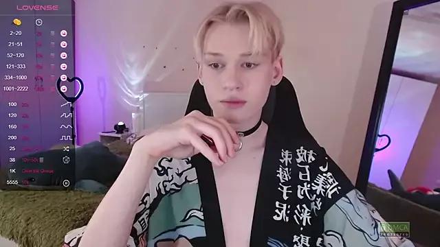 rainbow__salt on StripChat 