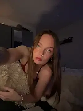 StripChat Rayewest is Freechat Rayewest — Play with my boobies