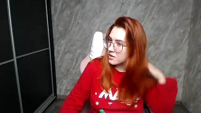 Reginasmilee — NAKED