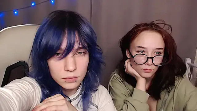 Robin_yourss on StripChat