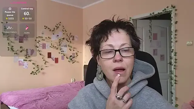 Ronda_Roni — take off your panties?