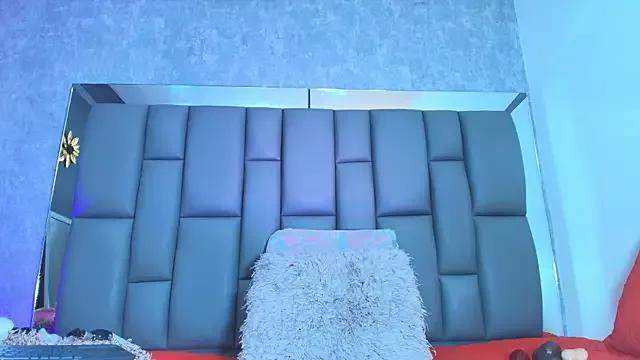 Freechat Roxana_gomez on StripChat