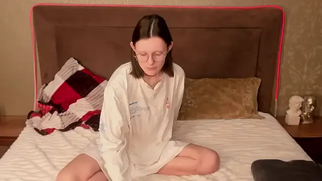 RoxyHerena on StripChat