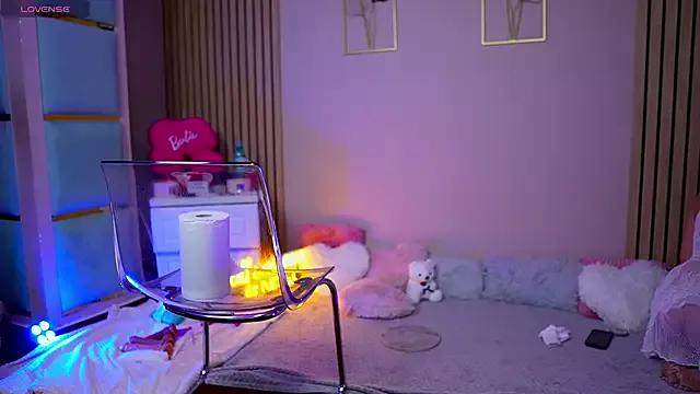 Freechat SabrinaJade on StripChat