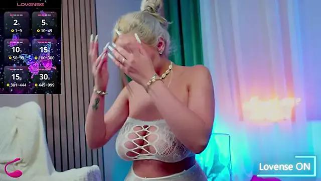 Freechat SabrinaJade on StripChat