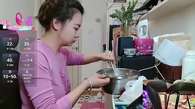 sallycui on StripChat 