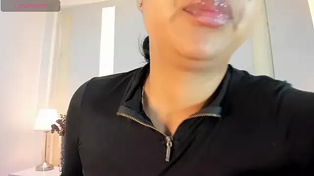 Admire 23 years old SalomeeBell from StripChat SalomeeBell from StripChat