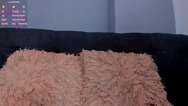 Freechat samantha_c6 on StripChat