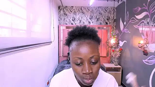 Sara_Naugty on StripChat 