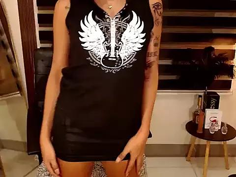 Slutty SarahAmber wants you to fuck zir body now SarahAmber from StripChat