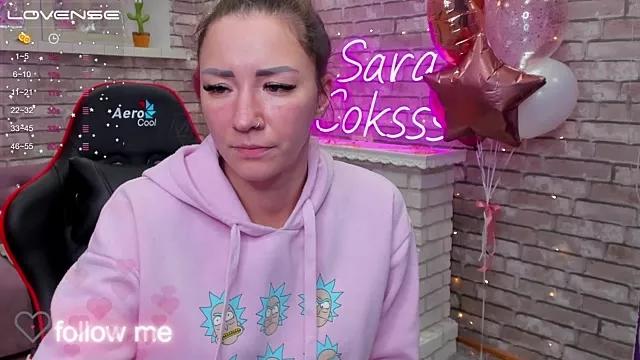SarahCoksss on StripChat 