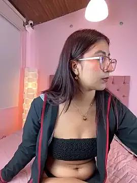 Freechat saramooon on StripChat