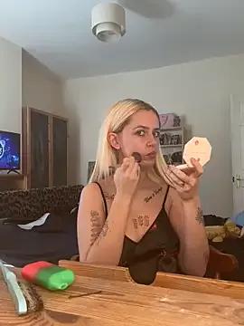 saskiapierce on StripChat 