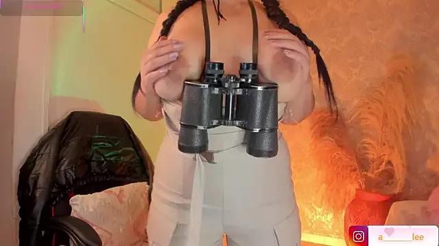 Freechat scarlet_miller1 on StripChat