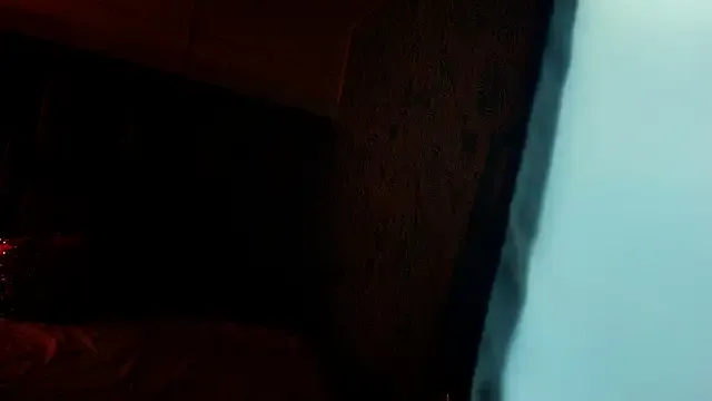 ScarletHoot_ on StripChat