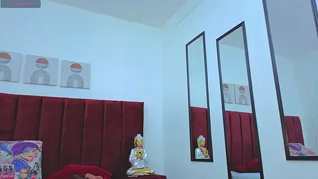 selena_castillo on StripChat 