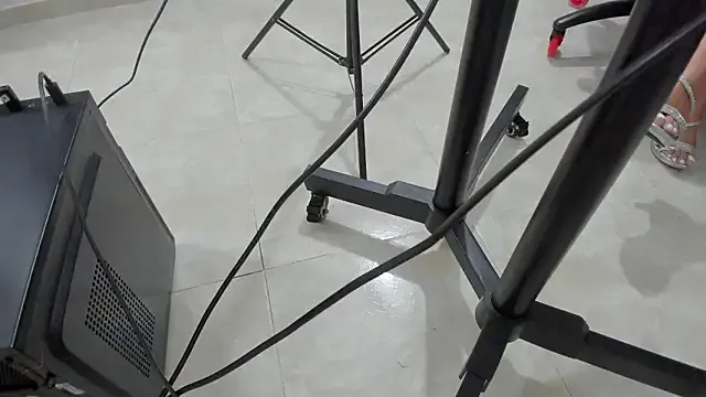 Selenaasm — Streeptease naked 