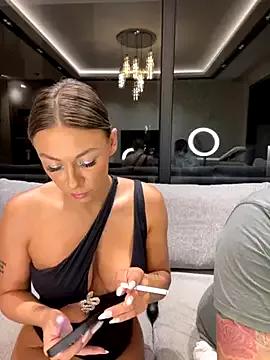 Freechat SexOnMyLvL on StripChat