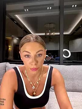 Freechat SexOnMyLvL on StripChat