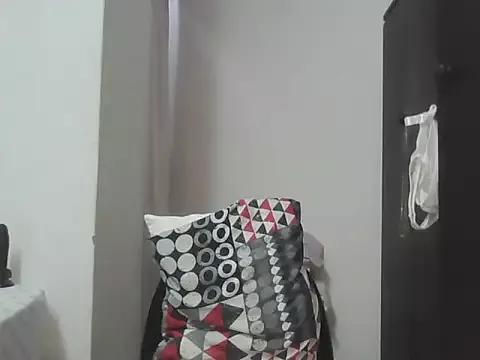 Gorgeous Sexxybella27 wants you to fuck her body now Sexxybella27 from StripChat