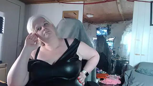 Freechat sexychazza16 on StripChat