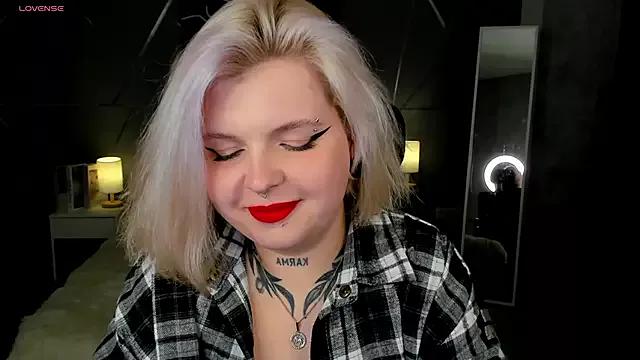 shadow_purr from StripChat