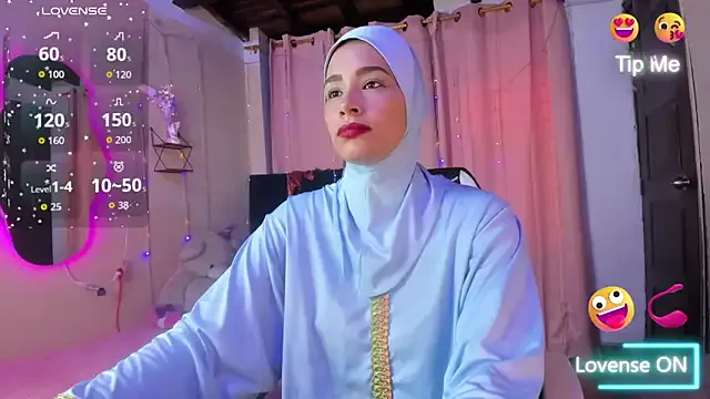 ShanaJamil —  SHOW OPEN PUSSY 