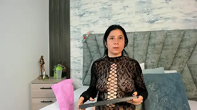 StripChat ShanelEvans is Freechat ShanelEvans — the ballon explodes