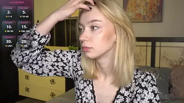 ShanelTunon from StripChat