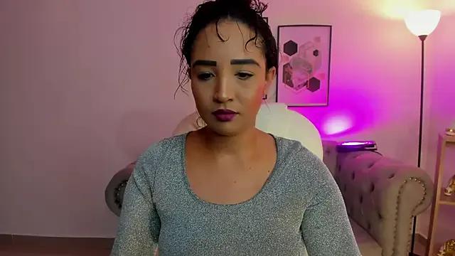 Sharon_breezee on StripChat