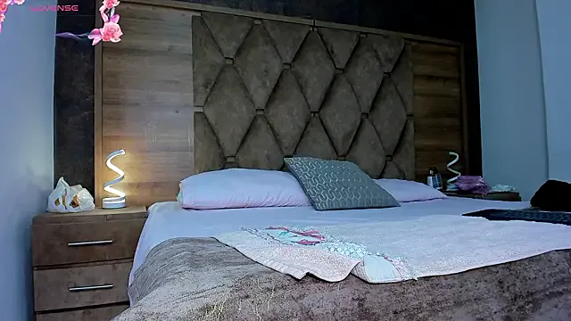 StripChat ShaunaDream is Freechat ShaunaDream — Play pussy with dildo