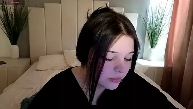 Freechat SHERI_BELTON on StripChat