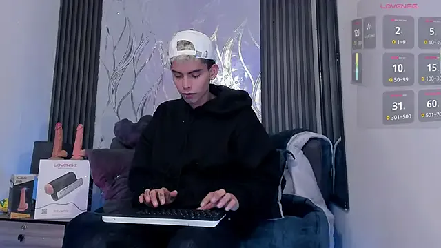 StripChat sky_jules is Freechat sky_jules — i love it the cock in my hole