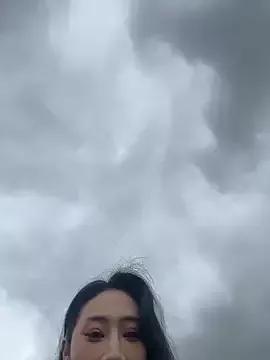 so-linger on StripChat